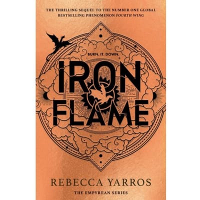 Iron Flame by Rebecca Yarros Hardback Boek 9780349437026