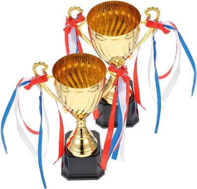 Gouden Trofeeën - Prijs Bekers - Competitie Prijzen - Duurzaam Materiaal - 24 cm Hoog - Goud