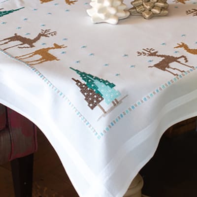 Vervaco - Tafelkleed kit - Kerst - Nordic Christmas - PN-0154987 - Borduren - Borduurpakket - Borduurpakket volwassenen - Borduurpakket kind