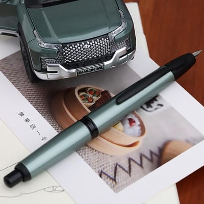 Elegante Groene Vulpen met Doos, Inklapbare Metalen Pen met Schrijver Converter en Clip Versie voor Perfecte Schrijfervaring