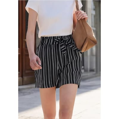 High Waist shorts met riem en strepen