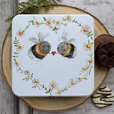 Alex Clark Large Square Tin Bees and Heart ~ Vierkant opbergblikje bijen