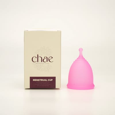 Chae - Menstruatiecup Large Roze– Menstruatie Cup – Herbruikbare Period Cup – Siliconen – Eco Friendly – BPA-vrij – Lekvrije Menstruatiebeker – Comfortabel