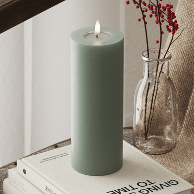 Deluxe Homeart - Led Kaars Salie Groen 7,5 x 20 cm