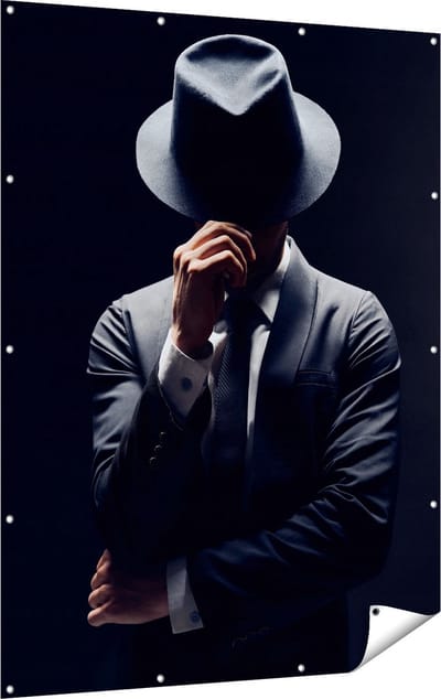 Gards Tuinposter Man met een Hoedje in het Zwart - 120x160 cm - Tuindoek - Tuindecoratie - Wanddecoratie buiten - Tuinschilderij