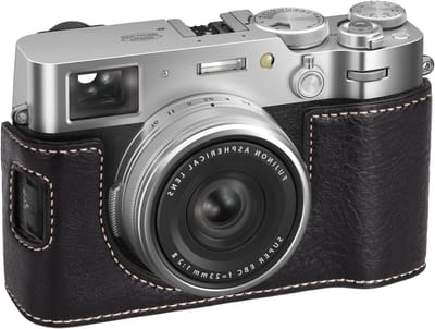 Leren camera half case voor Fujifilm X100VI digitale camera - Bescherming, stijl en functionaliteit in zwart