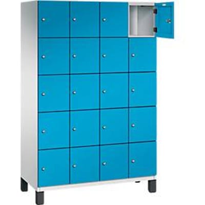 C+P Cambio lockerkast, 4 vakken, 20 vakken, op poten, B 1200 x D 525 x H 1980 mm, lichtgrijs/lichtblauw