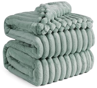 Grote warme fleecedeken - comfortabel en zacht, 270 x 230 cm, knuffel deken in groen