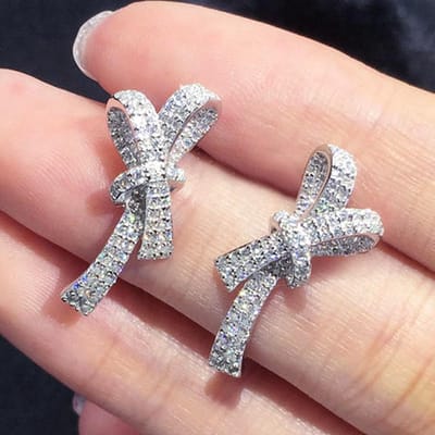 Huitan Trendy Luxe Stropdas Stud Oorbellen voor Vrouwen Vol Gezet met CZ Briljant Bruid Bruiloft Oorbellen Chic Accessoires Mode Sieraden gray
