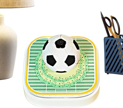 3D Voetbalkalender - Papiersculptuur Notitieblok - Dagelijks Plannen - Uniek Muziekblok - 9.2 x 9 x 7.7 cm - Multicolor