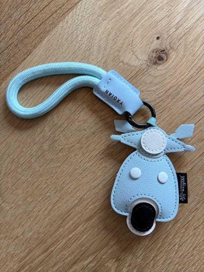 Vespa Sleutelhanger – Blauwe Scooter Sleutelhanger van Kunstleer met Polslus