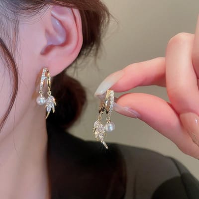 Atic afslankende magnetische oorbellen voor vrouwen met sprankelende strass steentjes en kwartssteen. black