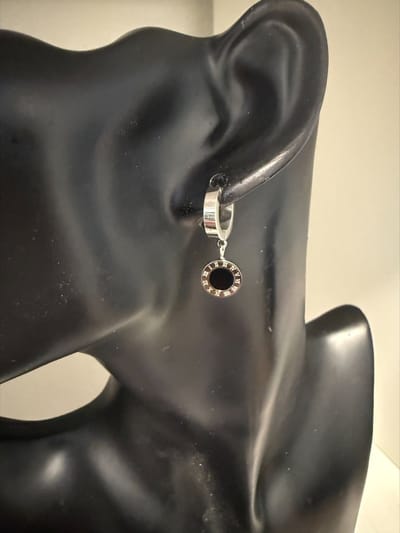 Oorringetjes met romeinse cijfer bedel || Make up | Parfum | Moederdag | Verjaardagscadeau| Cadeautje| Valentijnsdag| Kado | sieraden | vaderdag | oorbellen | oorsieraden
