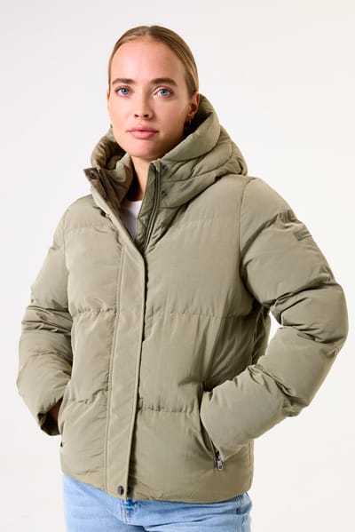 Garcia Ladies Outdoor Jacket Vienna Green Size: XL | Winter Jackets Outlet | Dames | Groen
