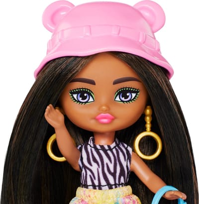 Barbie Extra Fly Mini speelfiguur - pop - 8 cm - Met accessoires