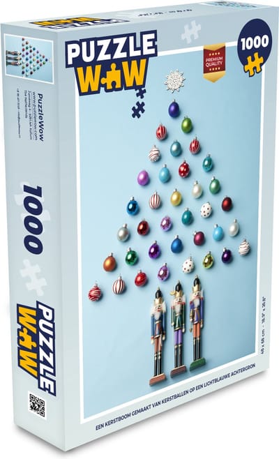 Puzzel Een kerstboom gemaakt van kerstballen op een lichtblauwe achtergrond - Legpuzzel - Puzzel 1000 stukjes volwassenen - Kerst - Cadeau - Kerstcadeau voor mannen, vrouwen en kinderen