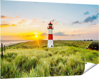 Gards Tuinposter Vuurtoren met Zonsopgang op een Eiland - 150x100 cm - Tuindoek - Tuindecoratie - Wanddecoratie buiten - Tuinschilderij