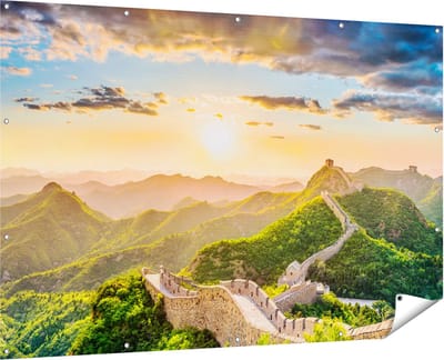 Gards Tuinposter De Chinese Muur door de Bergen met Zon - 180x120 cm - Tuindoek - Tuindecoratie - Wanddecoratie buiten - Tuinschilderij