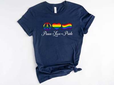 Lykke Peace Love Pride tshirt| LGBTQ+|Pride| Rainbow Heart Gay Pride Quote |Equality Shirt | Pride Month | Unisex T-shirt| Navy| Maat S