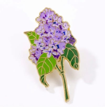 Elegante Jacaranda Bloemen Broche – Paarse Emaille Bloemenspeld met Goudkleurige Details