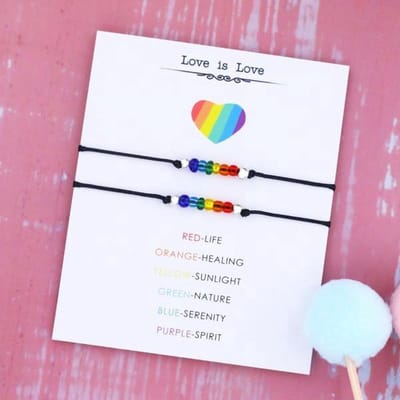 Akyol - Love is Love armband - hanger met steentjes- Multi-color