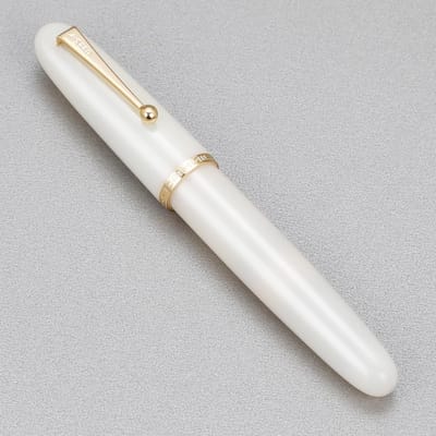 Fountain Pen Dadao Series #8 Heartbeat, Fijn Schrijfgerei, Ivoorwitte Acrylaat Behuizing met Gouden Clip, Perfect voor Dagelijks Gebruik en Cadeaus