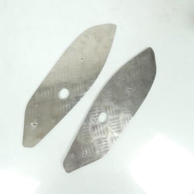 Protection marche pied alu pour scooter Peugeot 50 Ludix Snake Naked A05723