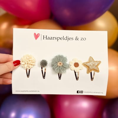 Try-out mix - mix van verschillende speldjes - bloemetjes - 4 cm speldjes - kerst - feestdagen - glitters - glimmend - beige/groen