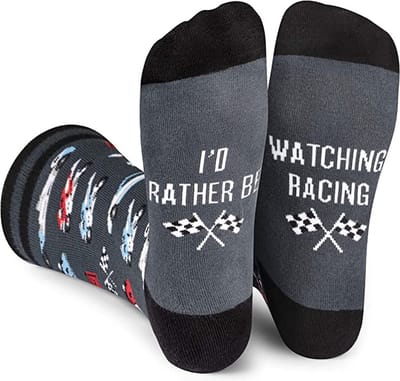 Malinsi® Grappige Sokken Formule 1 - Leuke Huissokken F1 Max Verstappen - Gekke Cadeaus Heren - Cadeautjes Volwassenen - Funny Socks - Vrolijke Geschenkset met Tekst - Cadeau voor Mannen Papa Vader - Vaderdag Geschenk Giftset - Vaderdagcadeau