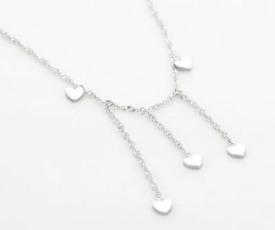 ketting kleur zilver met hartjes - necklace with hearts - stainless steel - waterproof - cadeau - moeder - dochter - bijou