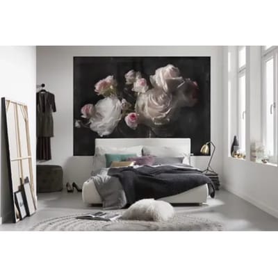 Fotobehang Eternity - Bloemen behang – Stilleven met Rozen – Klassiek – Hotel Chique – Woonkamer – Slaapkamer – 254 x 184 cm – Komar