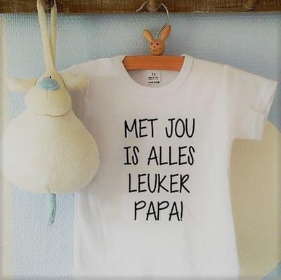 Baby Rompertje met tekst |  met jou is alles leuker papa | korte mouw | wit zwart | maat  74-80| eerste vaderdag jongen meisje