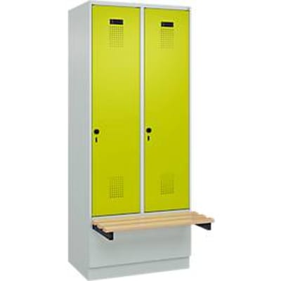 C+P Evolo Plus garderobekast, 2 vakken van elk 400 mm breed, sokkel, zwevende bank, B 800 x D 815 x H 1950 mm, draaischroef, lichtgrijs/kleedgroen