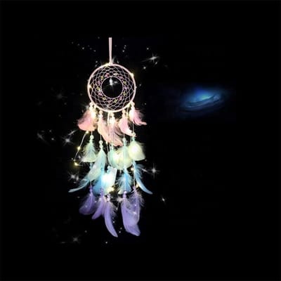 DW4Trading Dromenvanger met Kralen en Veren en Led Verlichting - Dreamcatcher - 60x14 cm - Roze