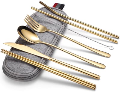 Luxe RVS Bestekset Goud – 7-Delige Herbruikbare Bestek Set met Mes, Vork, Lepel, Eetstokjes en Rietjes – Inclusief Opberg Etui – Duurzaam Reisbestek