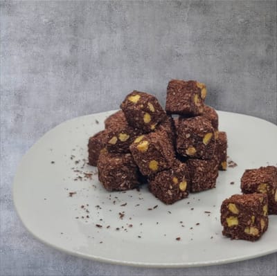 Haci Baba Dubbel Geroosterde Turkse Lokum – Kokos, Pistachenoten & Cacao Smaak | 400g | Authentiek Turks Snoep