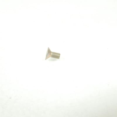 Vis cruciforme M5x0.8 L10mm pour deux roues moto scooter Peugeot 804006 neuf