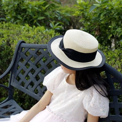 Decopatent - Zonnehoed Kind Meisjes / Jongens - Zomerhoed Rond met Zwarte Rand - Kinderhoed - Strohoed UV - Strandhoed Hoofddeksel - Hoed voor Kinderen - Maat: 50-52 Kleur: Naturel met Zwart Rand