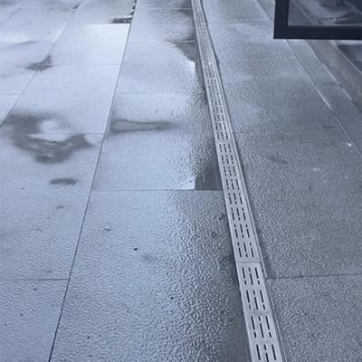 Afwateringsgoot Roestvrij Staal - Drainagerooster Kanaal - Water Afvoeren - Perforatie voor Snelle Afvoer - 100 cm - Zilver
