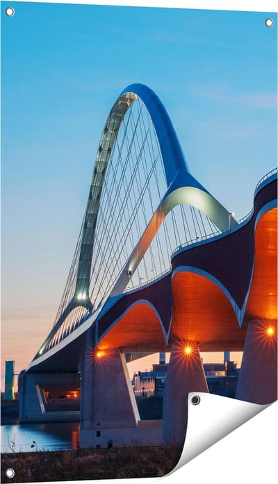 Gards Tuinposter Oversteek Brug in Nijmegen - 60x90 cm - Tuindoek - Tuindecoratie - Wanddecoratie buiten - Tuinschilderij