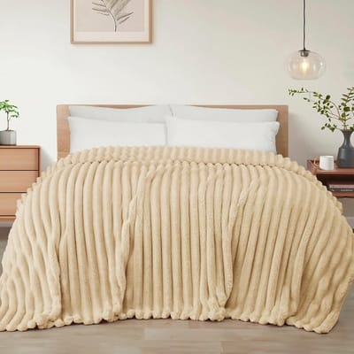 Fleece deken - Zachte plaid - Gezelligheid thuis - Jacquard gestreept - 152 x 203 cm - Beige