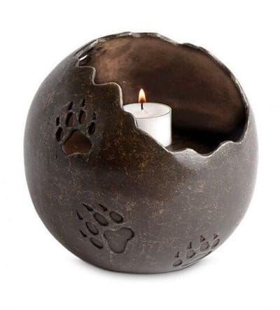 Urne voor hond met kaars- of theelichthouder 15 cm hoog - 1 liter - MASSIEF BRONS - herinneringsmoment overleden hond - voor as na crematie - voor binnen en buiten - bronzen beeld - tuinbeeld - hoogkwalitatief brons - decoratiefiguur