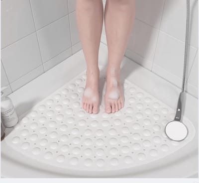 Douchemat antislip kwartcirkel badmat hoekdouche antislipmat halfrond met zuignappen en afvoergaten, 54x54cm, douchemat driehoekige badmat, machinewasbaar, wit