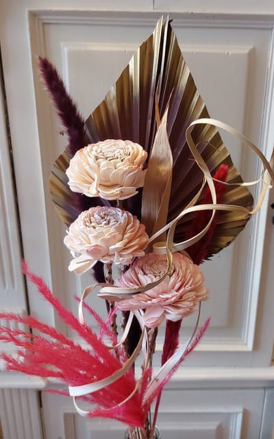 Leuke papieren bloemen met palmblad 70cm hoog