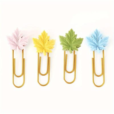 4 Pièces Créatives Colorées Forme Feuille d'Érable Trombone Marque-page Mignon Plume Enveloppée de Plastique Clip de Livre Matériel Support de Marque-page 4pcs