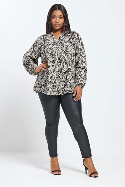 Yours Crèmekleurige Blouse Met Stippen En Studs Size 42
