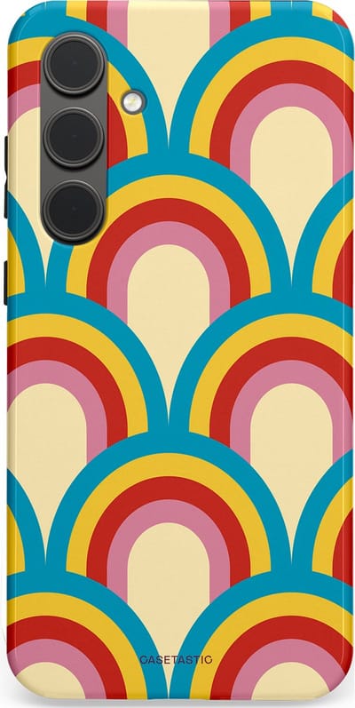 Casetastic hoesje geschikt voor Samsung Galaxy S24 Plus - Dubbellaagse bescherming - Retro regenboog - Fashion Case - Lichtblauw Crème Goud Rood