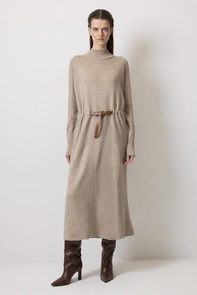 Touché Privé - Gebreide jurk met riem - Beige - Dames