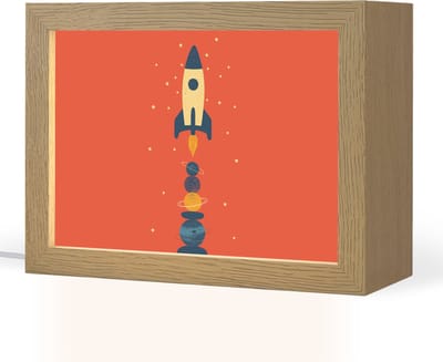 Nachtlampje 20x15 cm - Kinder lampje - Raket - Planeten - Rood - Tafellamp kinderkamer - Slaapkamer lamp - Bedlamp kinderen - Kinderlampje stopcontact - Wandlamp babykamer - Nachtlampjes