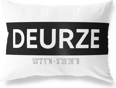 Tuinkussen DEURZE - DRENTHE met coördinaten - Buitenkussen - Bootkussen - Weerbestendig - Jouw Plaats - Studio216 - Modern - Zwart-Wit - 50x30cm